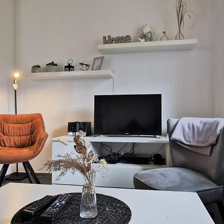 Ferienwohnung Strata Montana เบนส์ไฮม์ ภายนอก รูปภาพ