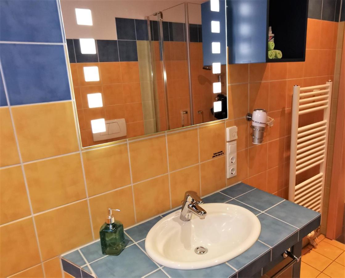 Ferienwohnung Strata Montana เบนส์ไฮม์ ภายนอก รูปภาพ
