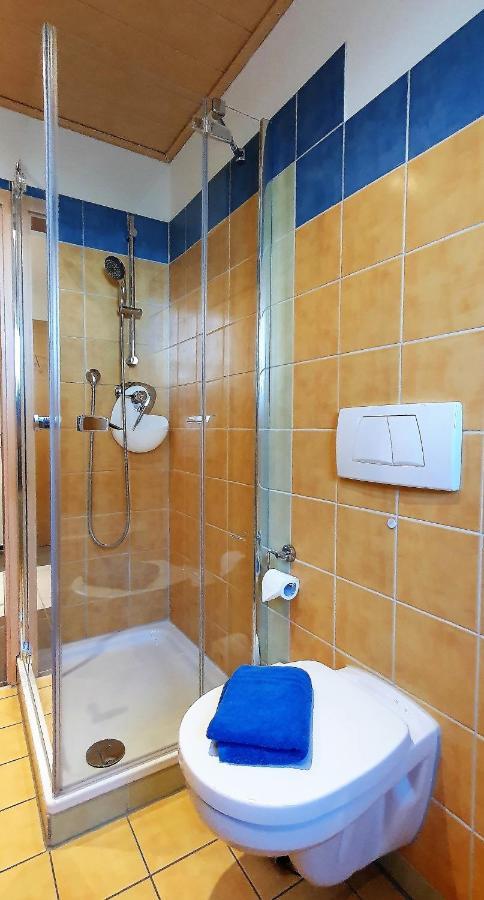 Ferienwohnung Strata Montana เบนส์ไฮม์ ภายนอก รูปภาพ